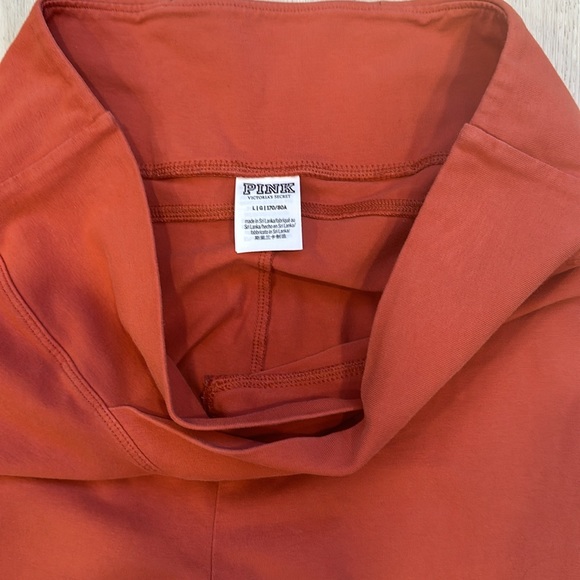 🔥PINK Leggings🔥 - Picture 3 of 4